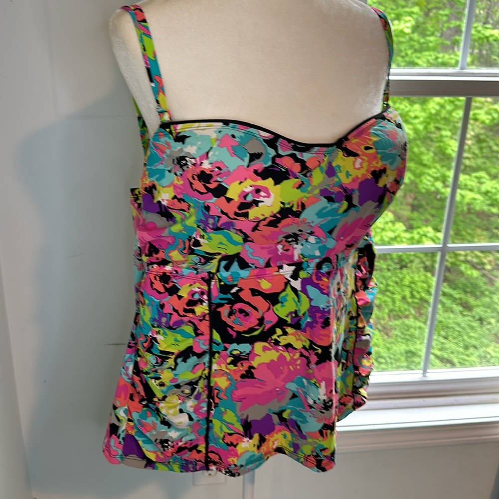 Kenneth Cole Reaction Swim, Plus Tankini Top neon print, size 3x.
